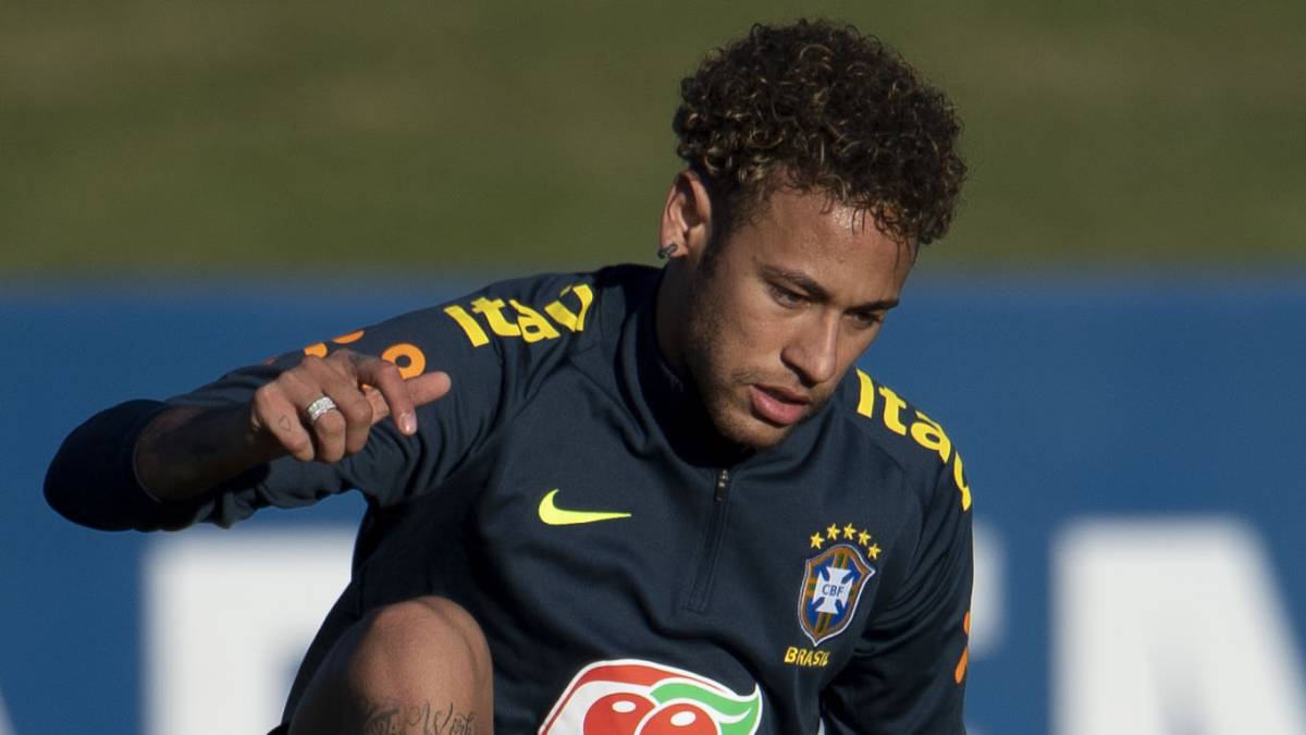 西班牙队以 西班牙队以